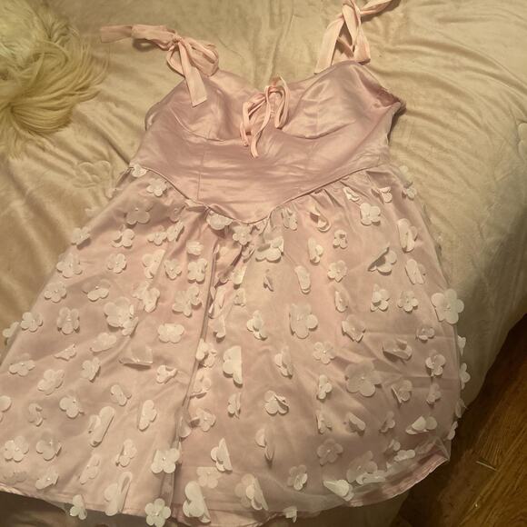 Pink mini dress with white - Picture 2 of 4